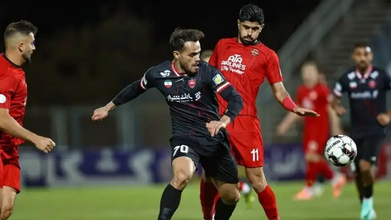 رسمی/نبرد تراکتور - پرسپولیس به تعوبق افتاد