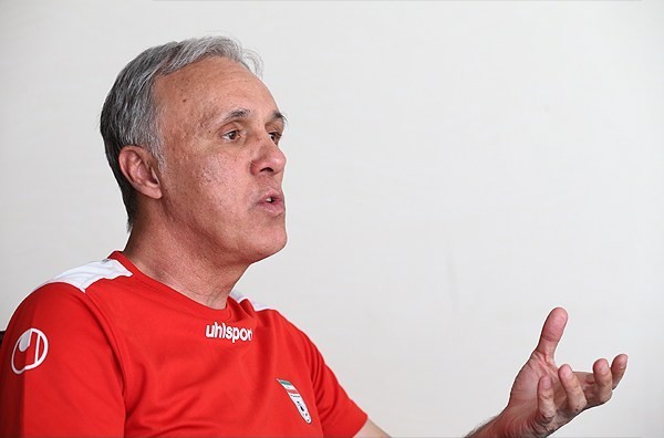 نسل جاه‌طلب، توصیف حمید علیدوستی از تیم نوجوانان