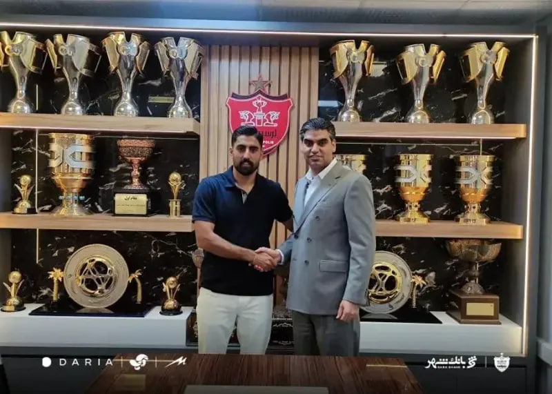 لطیفی‌فر سرخ‌پوش شد؛ خریدِ جدید در اردوگاه پرسپولیس