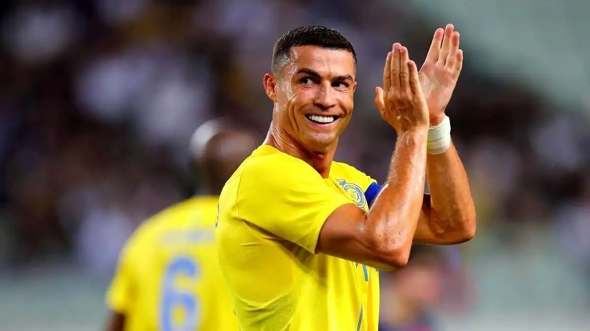 اسفند ماه جذاب برای آبی‌ها/کریس رونالدو به تهران می‌آید