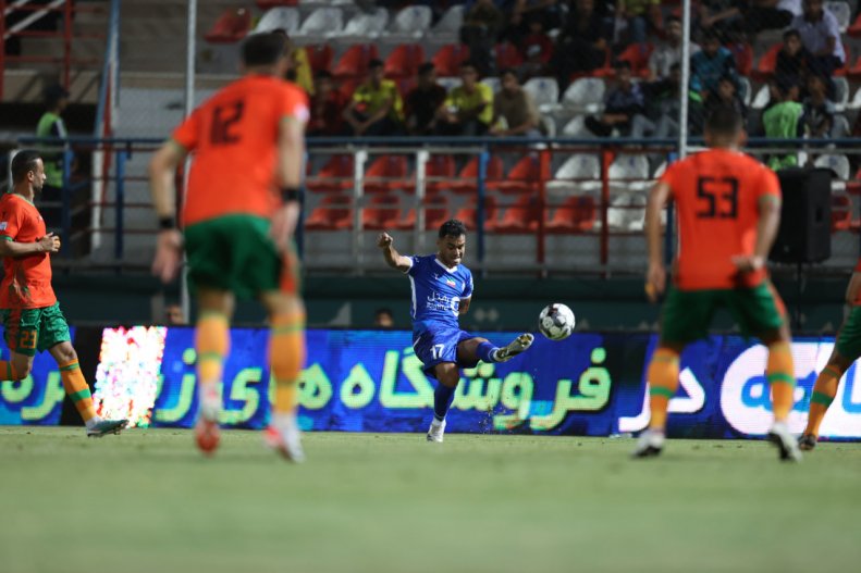 حسرت دو بازیکن استقلال از موقعیتی که از دست رفت