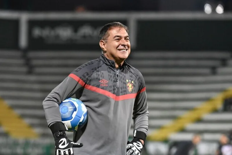 انیسیو مربی دروازهبانهای پرسپولیس شد