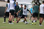 خرابی چمن در تهران به کمپ استقلال رسید!