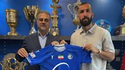 چشمی با استقلال تمدید کرد