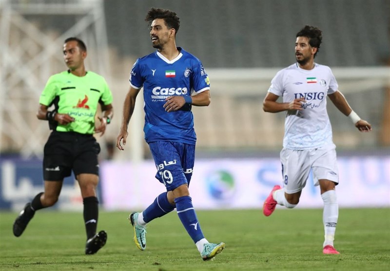 وینگر سابق استقلال در راه اصفهان