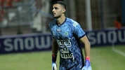 گلر سابق پرسپولیس، آبی‌پوش شد