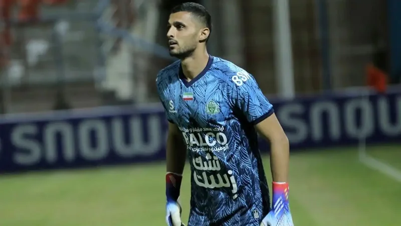 گلر سابق پرسپولیس، آبیپوش شد