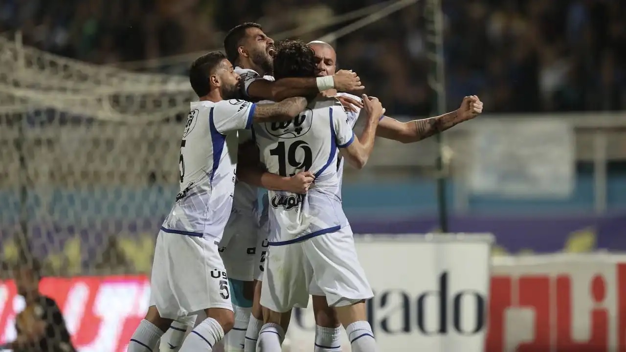 به این تیم قهرمانی می‌آید!