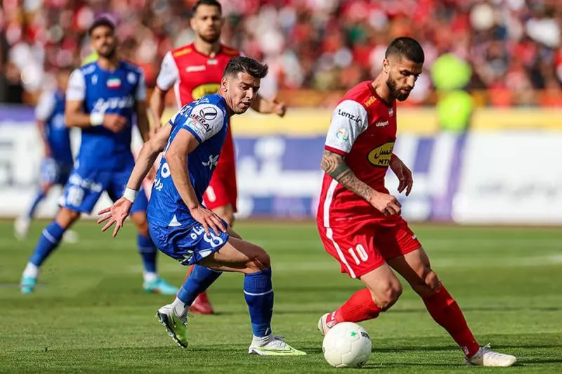 سوال روز/ آیا تعطیلی مسابقات لیگ برتر تمدید خواهد شد؟