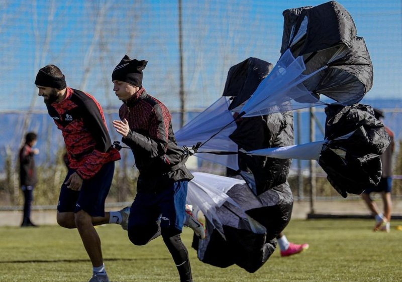 تمرینات کماندویی تراکتور زیر نظر خمس