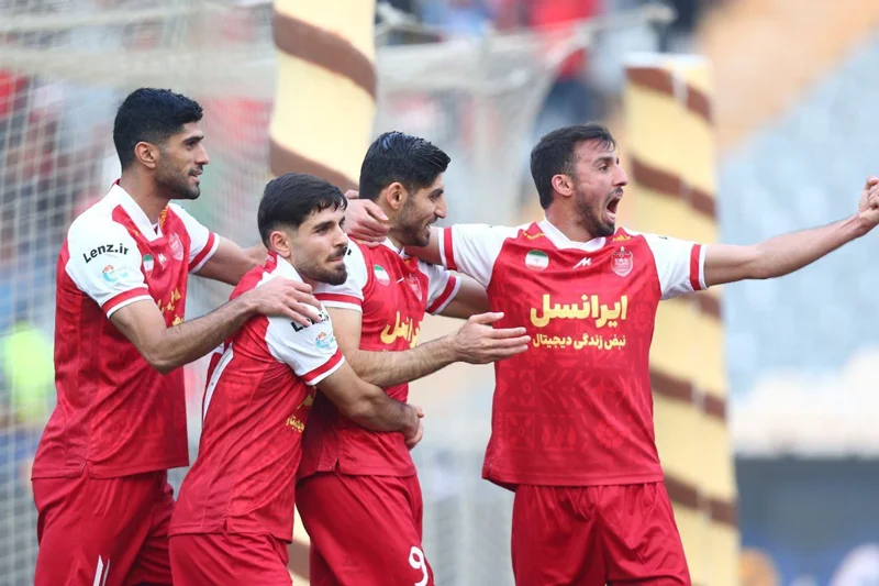 پرسپولیس ۱ - هوادار صفر/ برد حیاتی قبل از دربی